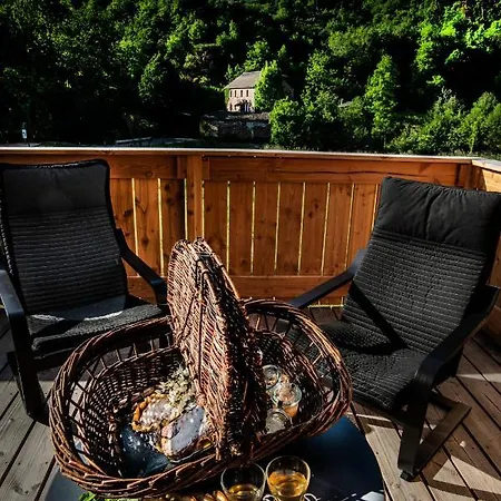 Bed & Breakfast Le Volcan Des Sens, D'hotes De Luxe Et Privatif Torsiac