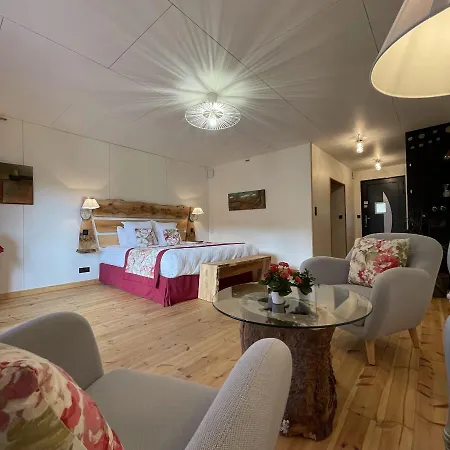 Le Volcan Des Sens, D'hotes De Luxe Et Privatif לינה וארוחת בוקר Torsiac