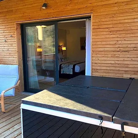 Le Volcan Des Sens, D'hotes De Luxe Et Privatif Panzió 4*