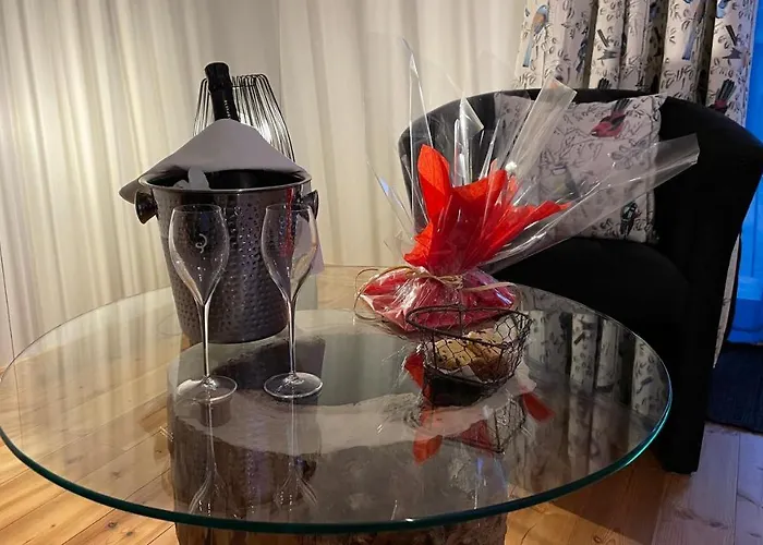 B&B Le Volcan Des Sens, D'hotes De Luxe Et Privatif Torsiac