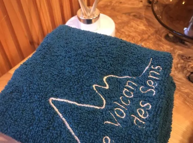 B&B Le Volcan Des Sens, D'hotes De Luxe Et Privatif 4*